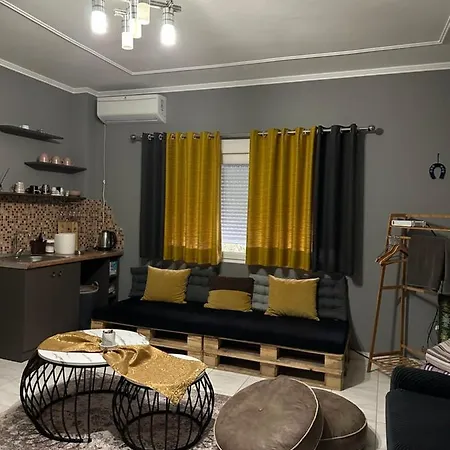Koa 1 Apartment Korce